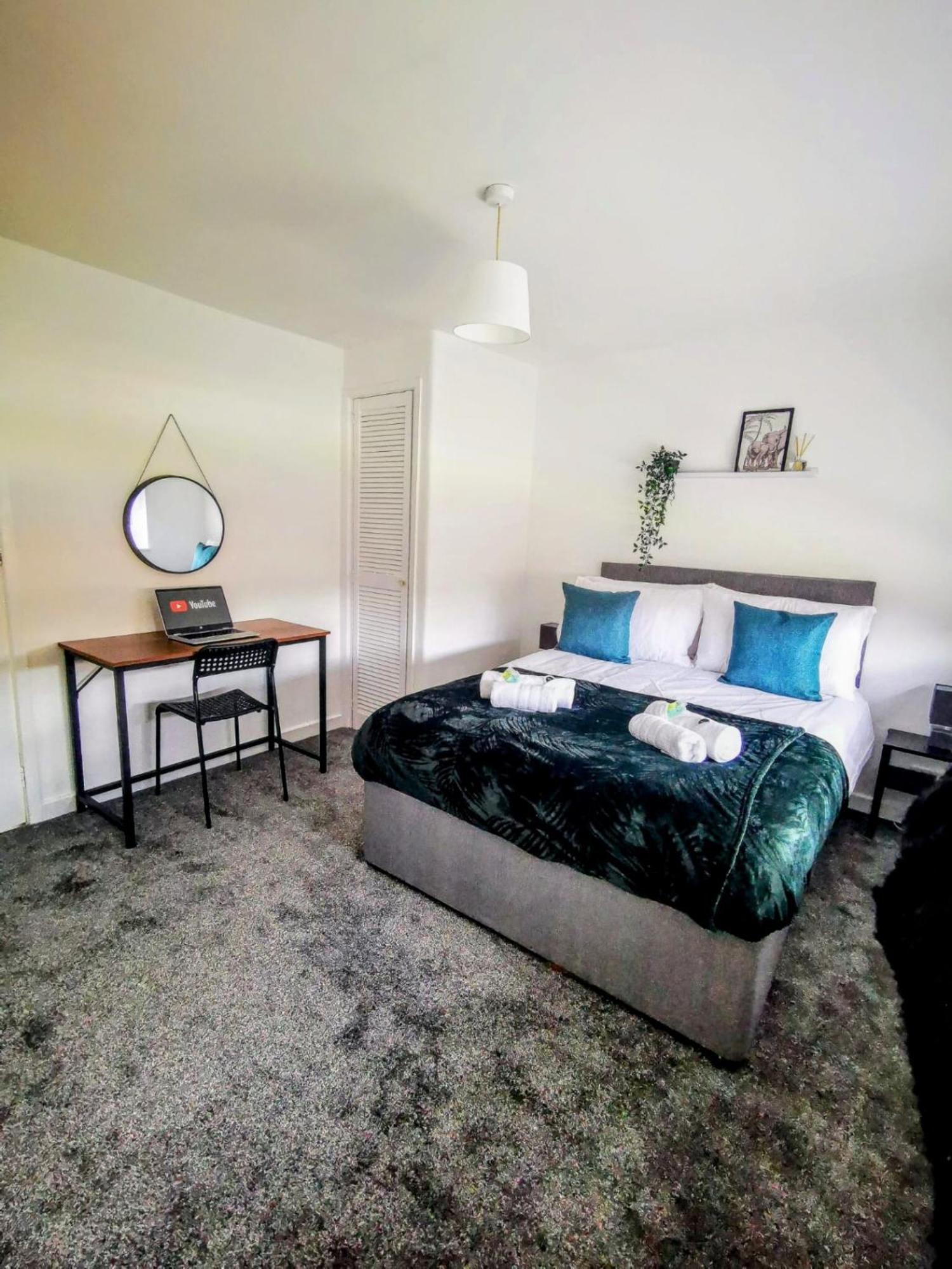No 7 - Bright, Spacious 3 Bed Home With Parking & Wifi Huyton Εξωτερικό φωτογραφία