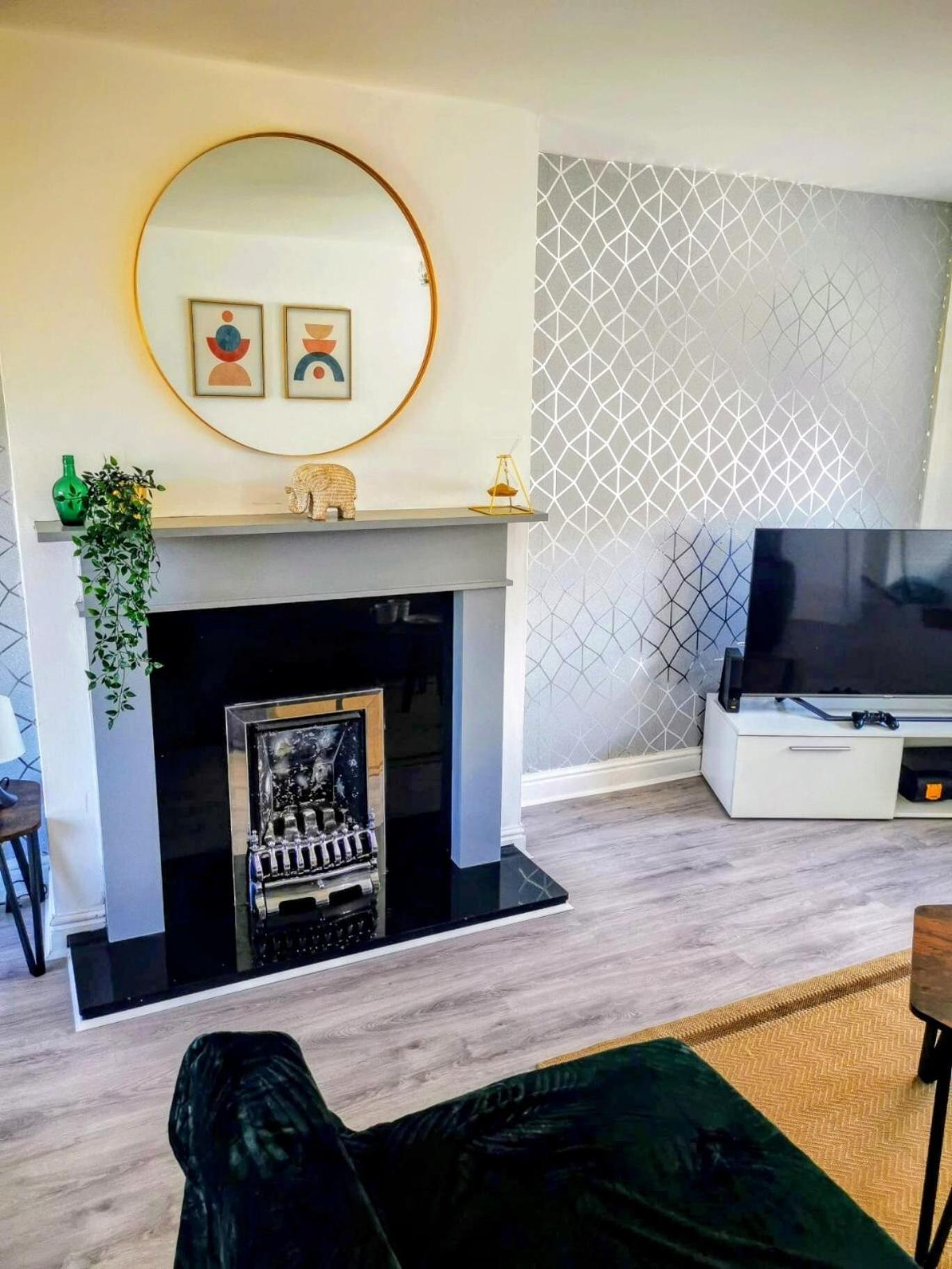No 7 - Bright, Spacious 3 Bed Home With Parking & Wifi Huyton Εξωτερικό φωτογραφία
