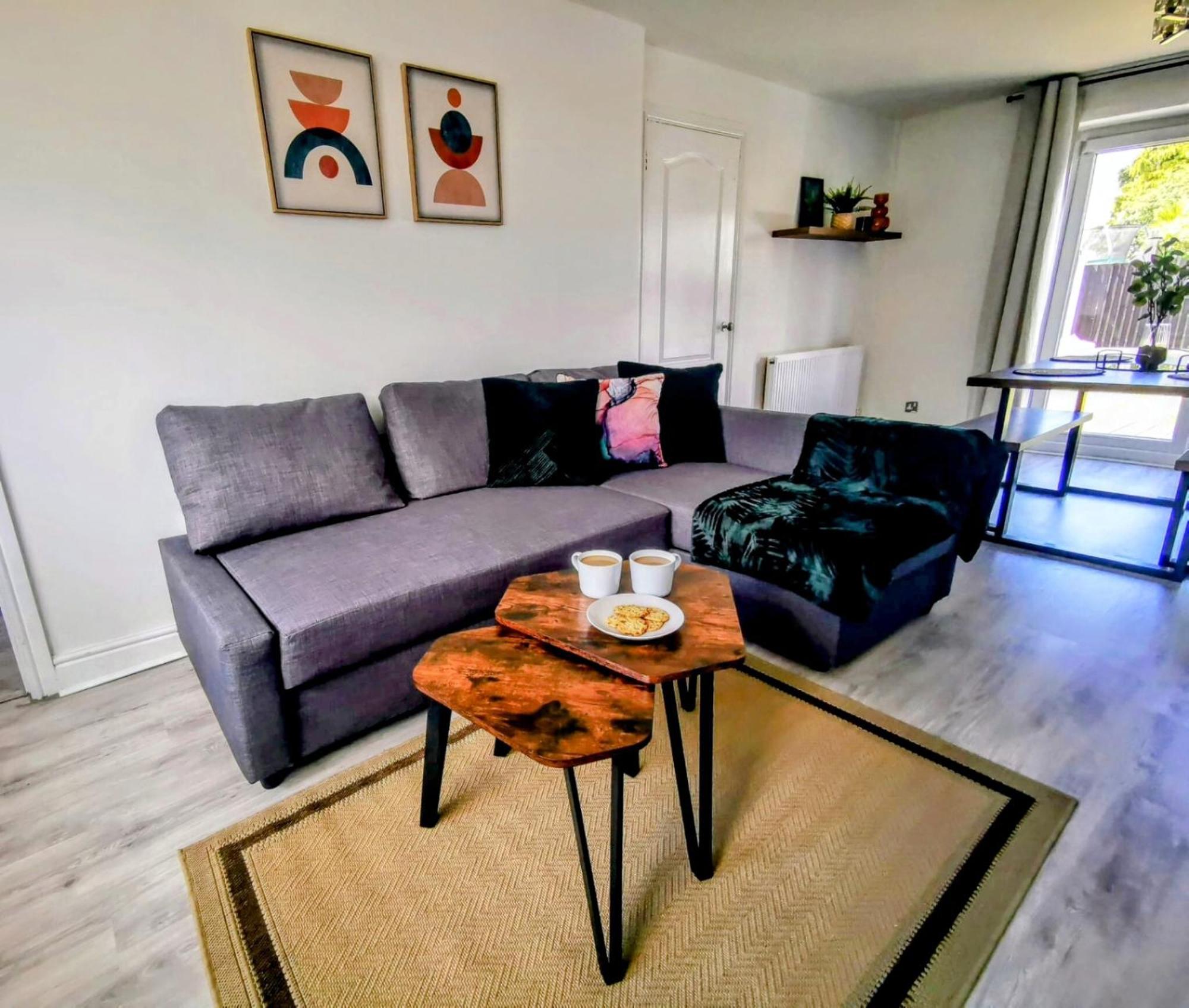 No 7 - Bright, Spacious 3 Bed Home With Parking & Wifi Huyton Εξωτερικό φωτογραφία